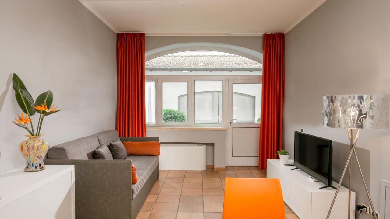 Lägenhet Myapartsuite Colosseo Rom
